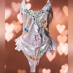 Vintage Victoria's Secret Gold Label High Leg Teddy Chemise Lingerie Siz…